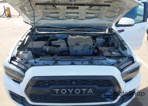2021 Toyota Tacoma Trd Pro z USA, uszkodzony, nr VIN 3TYCZ5AN0MT023649